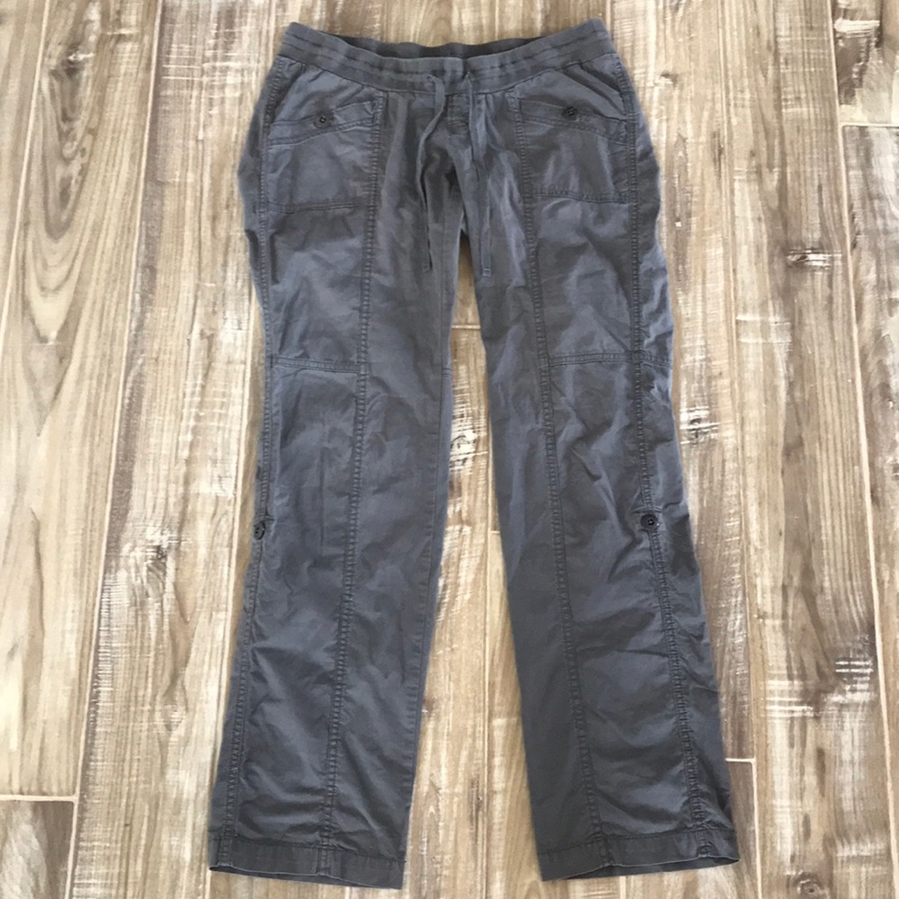 Old Navy Maternity Low Rise covetable cargos, XS